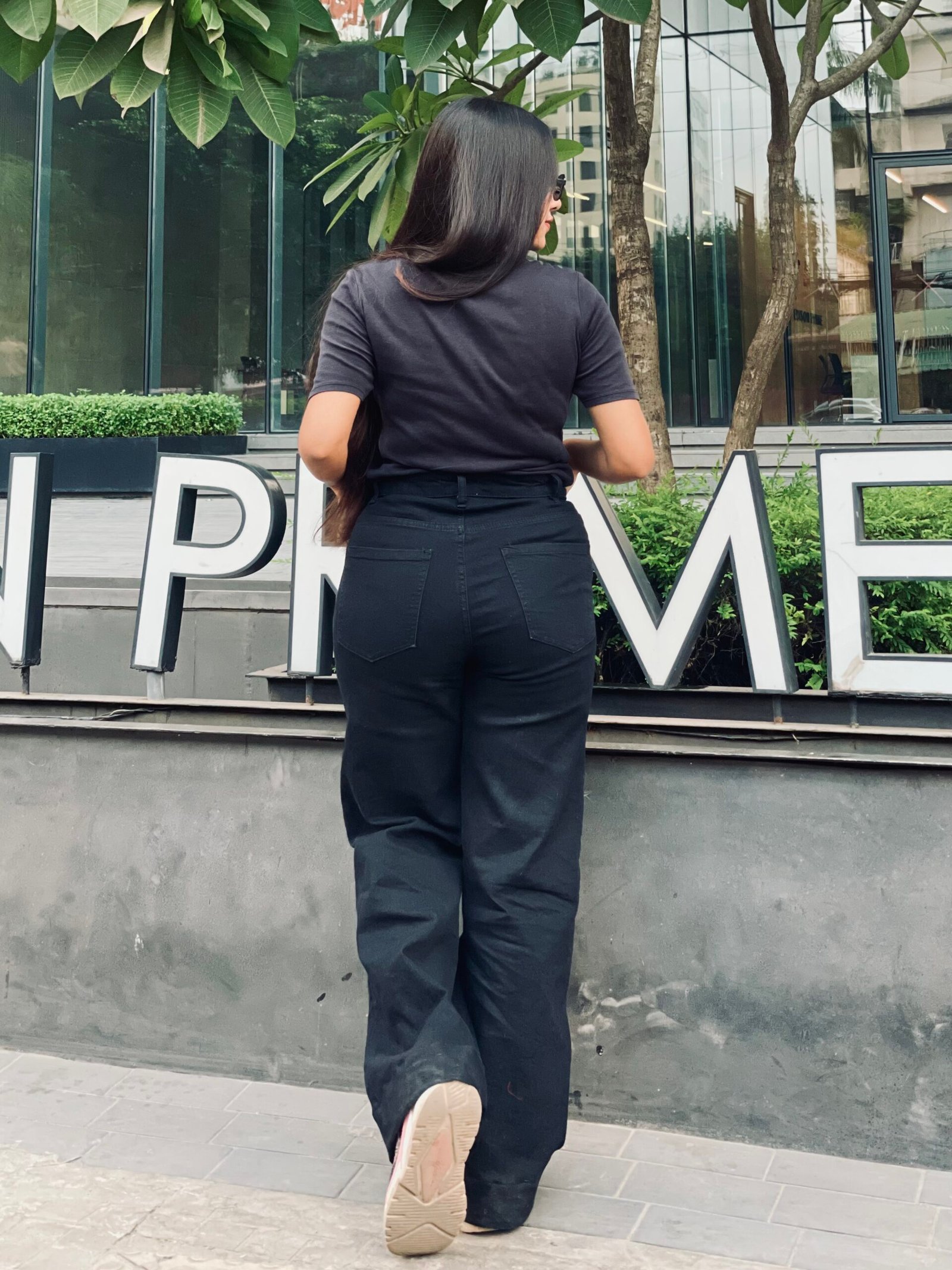 Pure Black🖤 – High Waist Wide leg Jeans - Image 3